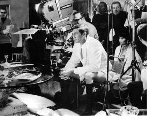 George Lazenby as 007 - Behind the Scenes photos