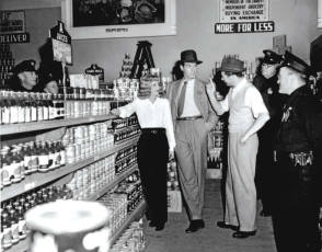 Double Indemnity (1944) - Behind the Scenes photos