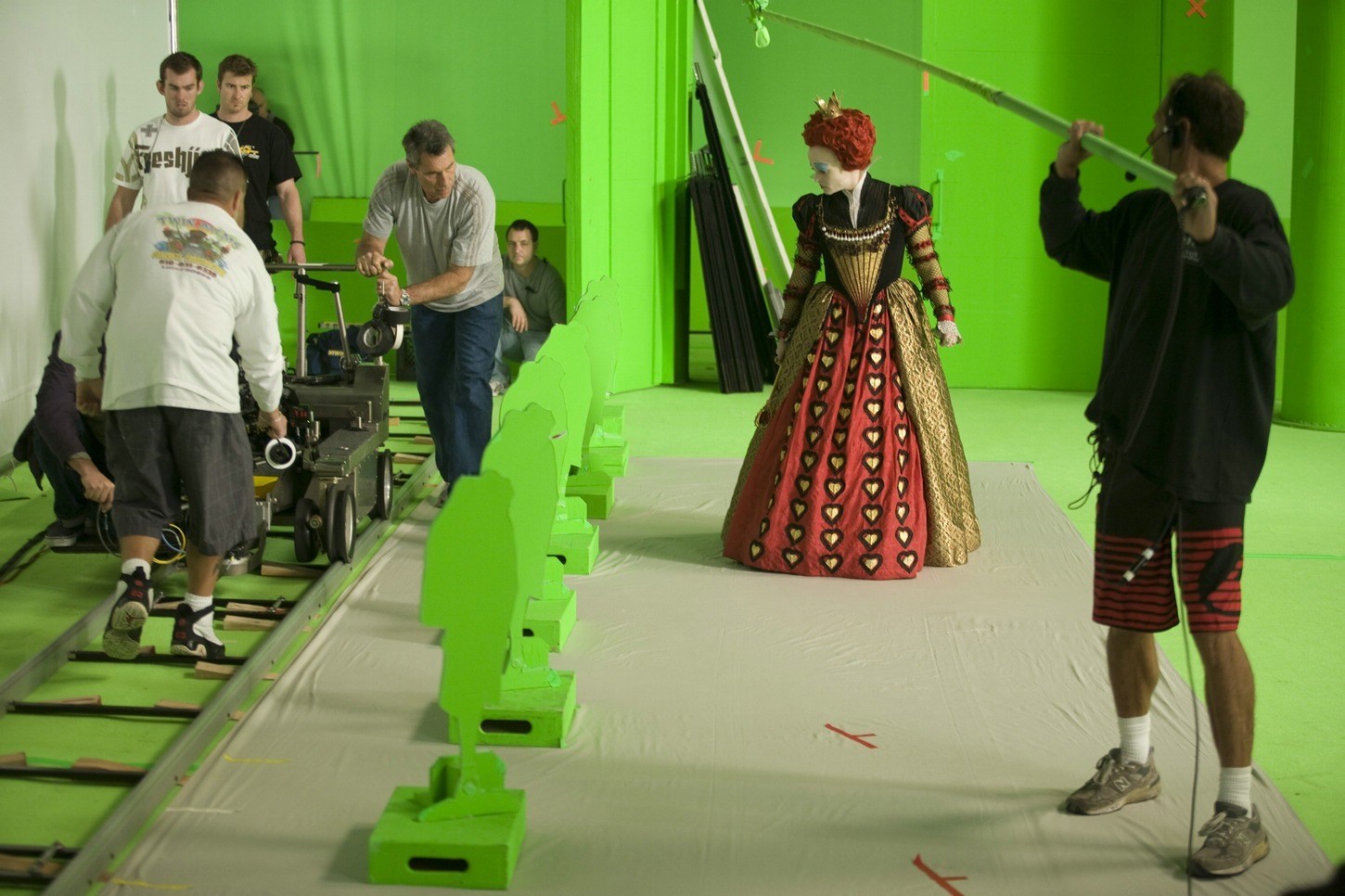 The Red Queen in Alice in Wonderland (2010) Behind the Scenes