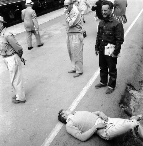 Who is lying on the street? Behind the Scenes