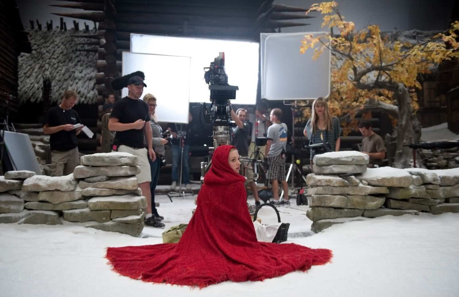 Amanda in Red Riding Hood (2011) Behind the Scenes