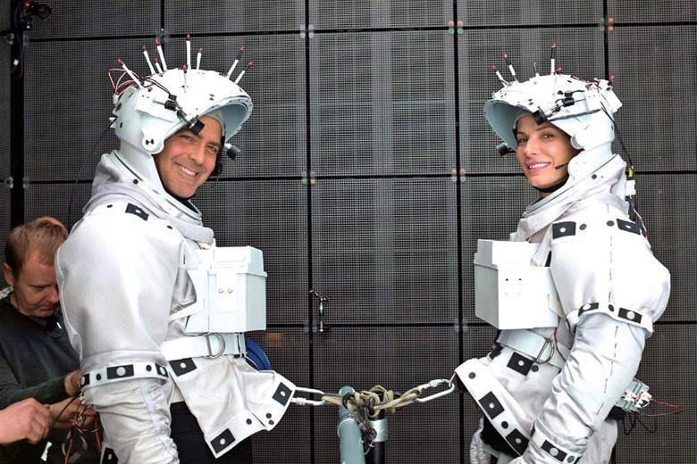 The Astronauts in Gravity (2013) Behind the Scenes