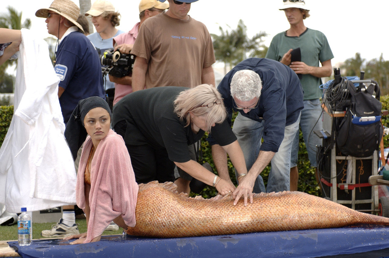 On Set of H2O: Just Add Water (2006 – 2010) Behind the Scenes