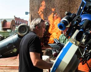 On Location : Transcendence (2014) - Behind the Scenes photos