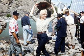 MM Will Never Return - Behind the Scenes photos
