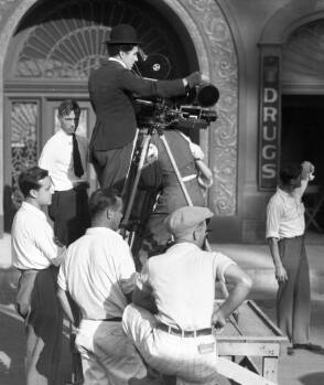 On Location: City Lights (1931) - Behind the Scenes photos